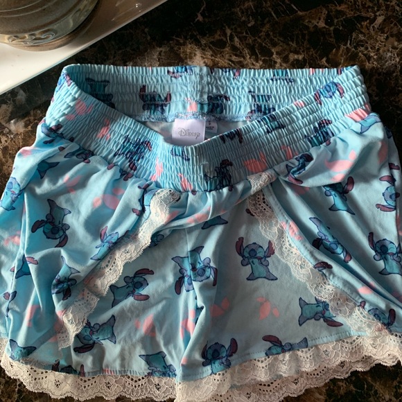 Disney Stitch shorts - Picture 4 of 4
